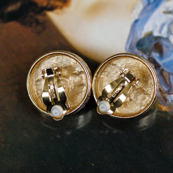 SOLD Givenchy Couture Chunky Clip-on Earrings - Picture 4 of 4